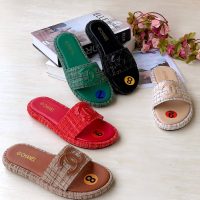 Palm slippers