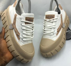 STYLE FASHION SNEAKERS